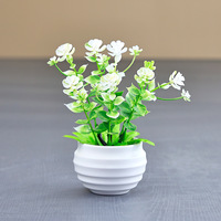 Plantes artificielles modernes en pot d'eucalyptus, mini-fleurs en plastique, fausse verdure écologique, imperméables, pour décoration extérieure, mariage et maison