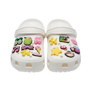 Fournisseur en gros de breloques amusantes en PVC personnalisées pour <span class=keywords><strong>chaussures</strong></span>, accessoires de créateur populaires pour la décoration de <span class=keywords><strong>chaussures</strong></span> pour enfants et toute la famille - Product Image 2