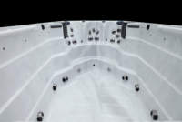 Sunrans Grand Spa de nage autoportant à double zone, piscine d'exercice extérieure en acrylique et bain à remous massant avec contrôle Balboa pour jardin et villa