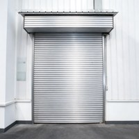 Porte à fermeture éclair industrielle haute résistance à ouverture automatique à grande vitesse, système de verrouillage antivol haute sécurité, étanche à la pluie et à la poussière
