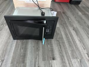 فرن ميكروويف أوتوماتيكي بشاشة رقمية كهربائية من الفولاذ المقاوم للصدأ 20-30 لتر من Vestar للمنزل - Product Image 2