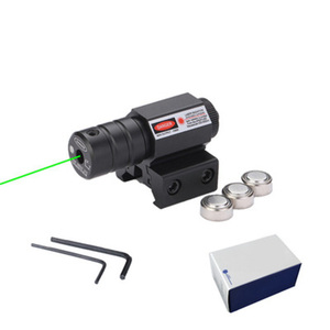 Dispositivo Portátil de Alineación de Rayo Verde con Abrazadera de Riel de Aluminio Moleteado, Kit de Calibración para Exteriores en Caja - Product Image 1