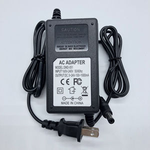 Adaptor Daya <span class=keywords><strong>3</strong></span>-24V1A yang Dapat Disesuaikan Adaptor Motor Lampu LED Pemantauan Pengatur Tanpa Langkah 24V1A - Product Image 5