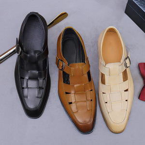 Sandalias vintage de verano para hombre, de cuero genuino con hebillas ajustables, diseño calado, aptas para ocasiones de negocios. - Product Image 4