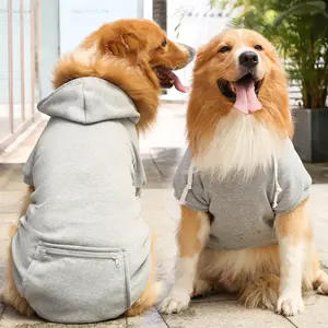 犬の服はポケットで暖かいフード付きの犬のパーカーを保ちます冬と秋のカスタマイズされた犬のパーカーコートペットカジュアルウェアの服