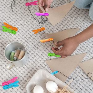 Lot d'épingles <span class=keywords><strong>à</strong></span> <span class=keywords><strong>linge</strong></span> <span class=keywords><strong>à</strong></span> séchage <span class=keywords><strong>à</strong></span> l'air 24 pièces, pinces <span class=keywords><strong>à</strong></span> <span class=keywords><strong>linge</strong></span> avec ressorts, pinces <span class=keywords><strong>à</strong></span> <span class=keywords><strong>linge</strong></span> en <span class=keywords><strong>plastique</strong></span> colorées - Product Image 6