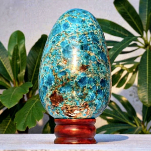 Figurine d'œuf en apatite bleue naturelle polie faite à la main, ornement ovale en pierre, objet de collection, décoration artistique pour la maison, vente en gros - Product Image 1