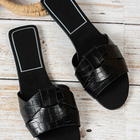 Sandales plates décontractées pour femmes, en cuir PU, style designer, populaires, pour la plage, chaussures d'extérieur, claquettes à une bride, tendance mode, article très prisé