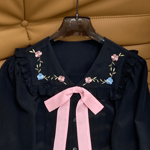 Blusa de Mujer con Cuello con Volantes, Bordada, Manga Larga, Lazo, Botones, Estilo Casual - Product Image 4