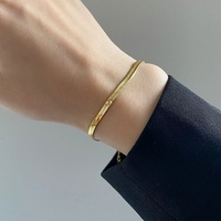 Bracelet en acier inoxydable simple à la mode pour femmes, accessoires de pendentif d'amour, vente chaude