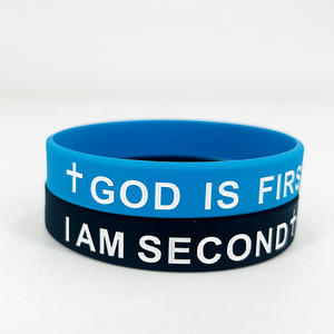 Bracelets en silicone « <span class=keywords><strong>Dieu</strong></span> est avant tout, je suis deuxième » – Bracelets religieux chrétiens inspirants pour événements d'église et cadeaux - Product Image 3