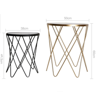 Ensemble nordique moderne de 2 tables basses rondes en verre trempé avec fil métallique Table d'appoint en verre pour le thé