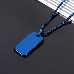 สร้อยคอเหล็กกล้าไร้สนิมทรงเหลี่ยมขัดเงา ดีไซน์ทันสมัย จี้ปรับแต่งได้ตามต้องการ สลักชื่อได้ สร้อยคอสำหรับทุกเพศ เหมาะสำหรับเป็นของขวัญ - Product Image 3