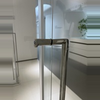 Porte de douche coulissante moderne FUSA en verre trempé de 6 mm, 1 porte et 2 panneaux fixes, paroi de douche pour projets hôteliers OEM