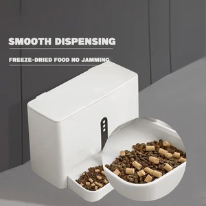 Alimentador automático inteligente de vídeo para mascotas con control WiFi, función de cámara, fuente de alimentación dual y gran almacenamiento de alimentos para perros y gatos - Product Image 1