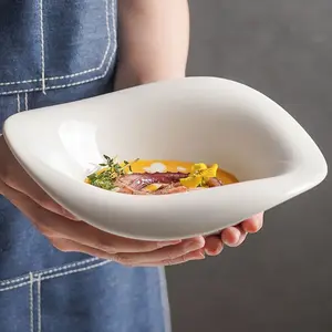 Bol à soupe aux fruits en forme de fleur en céramique pour salade de dessert sucré Pudding noir mat Potage bols à biscuit français Vaisselle de restaurant