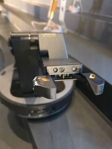 Dreame X50 Cyber Mix Roborock Saros Z70 <span class=keywords><strong>Aspirateur</strong></span> <span class=keywords><strong>robot</strong></span> domestique avec bras manipulateur à suspension active pour franchissement d'obstacles - Product Image 4