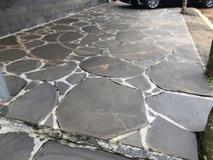 Pavés en pierre naturelle Puka Lava - Product Image 3