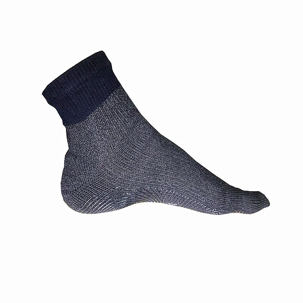 Özelleştirilmiş kaymaz ve kesilmeye dayanıklı HPPE dikişsiz örgü spor spor ayak çorap