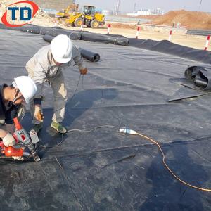 แผ่นกันน้ำรั่วซึม HDPE Geomembrane หนา 1 มม. 1.5 มม. 2 มม. สำหรับการเพาะเลี้ยงอะโซลลา แผ่นรองบ่อพับได้ 45mil 60mil ราคา Geomembrana - Product Image 2
