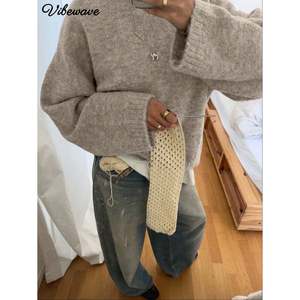 เสื้อสเวตเตอร์ถักแขนยาวมีฮู้ดสีเทาสำหรับผู้หญิง - Product Image 5