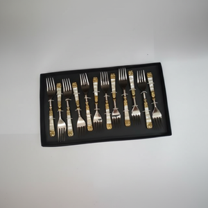 Ensemble de couverts élégant en acier inoxydable avec manche en nacre Couverts de luxe pour table à manger, cuisine et hôtel - Product Image 1