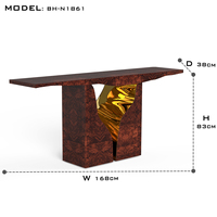 Table console contemporaine de luxe moderne, extérieur en placage de noyer et intérieur en laiton poli, inspirée des formations karstiques