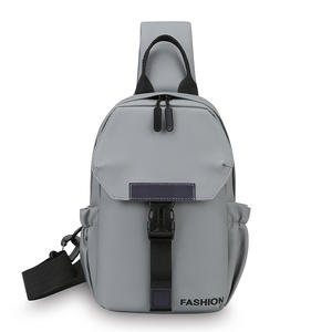 Sac de poitrine pour homme tendance, petit sac bandoulière léger en PU pour tenues quotidiennes, hiver 2025 - Product Image 1