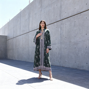 Vestido Abaya de Poliéster con Pedrería de Lujo, Elegante y Personalizado, para Mujeres Musulmanas, para Fiestas Nocturnas, Venta al por Mayor, Proveedor de Oriente Medio - Product Image 2