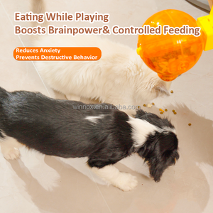 2026 FI FA WorldCu Distributeur de friandises interactif pour animaux de compagnie en forme de ballon de football, activé par les pattes de chien, avec fonction de coup de pied au but et de récompense automatique - Product Image 3