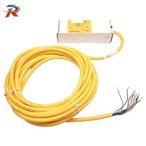 8mb12z-4p2-10带电缆的Eurofast接线盒，8端口M12，10-30vdc，10m新的原始就绪库存工业自动化 - Product Image 1