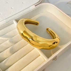 Boucles d'oreilles de haute qualité tessel, service d'exportation mondial transfrontalier pour les grossistes, acier inoxydable sans plomb, couleur or 18 carats - Product Image 5