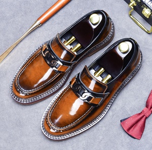 Mocassins Oxford en cuir confortables, antidérapants, respirants et légers pour hommes – Chaussures décontractées à enfiler pour le bureau et la carrière – Modèle Evergreen - Product Image 5