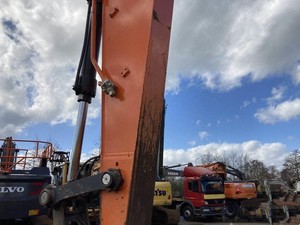 Excavatrice Doosan DX225 d'occasion de 22 tonnes à vendre Excavatrice Doosan d'occasion de bonne qualité et de conception originale - Product Image 5