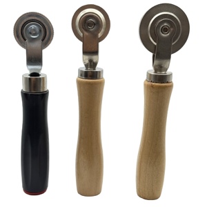 כלי תיקון צמיגים חדש באיכות גבוהה, עמיד למים, מפלדת אל-חלד, עם ידית עץ וגלגלת עם מסב כדורי - Product Image 1