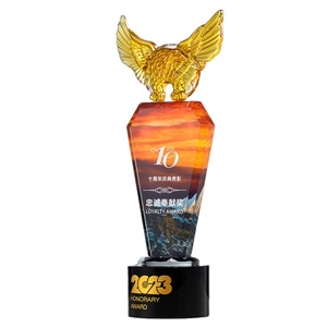 ईगल गोल्ड क्रिस्टल ट्रॉफी ब्लैक क्रिस्टल बेस सैंडब्लास्टड रंग के प्रिंटिंग रंग शील्ड योद्धा फेंग शुई पदक - Product Image 2