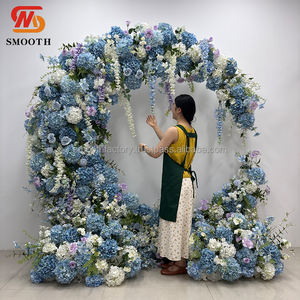 Arche de mariage artificielle en forme de croissant de lune en soie rose faite à la main par LEDA, arrangement floral pour événements de mariage, toile de fond - Product Image 1