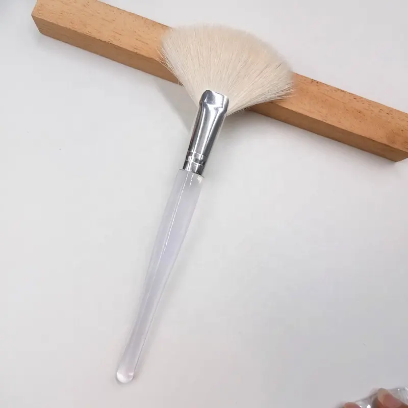 Custom Logo Goat Hair Beauty Highlight Fan Brush Bronzer Makeup Blender Tool Large Soft Powder Fan Brush