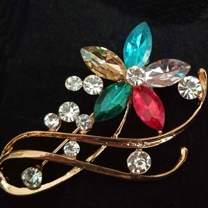 Europa, Día <span class=keywords><strong>de</strong></span> <span class=keywords><strong>San</strong></span> Valentín <span class=keywords><strong>de</strong></span> flor solapa pin con cadena - Product Image 3