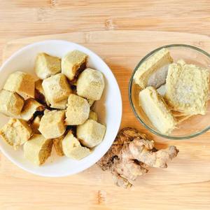 Raíz de Jengibre Congelada IQF de Calidad de Exportación HP Valia Grado A, 12 Meses de Vida Útil, a Granel, para Cocina Casera y Procesamiento Industrial de Alimentos, India - Product Image 2