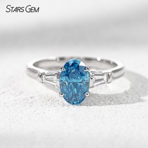 Bague de fiançailles Starsgem 2.0ctw à trois pierres en or massif 18 carats avec diamant de laboratoire bleu taille ovale - Product Image 1