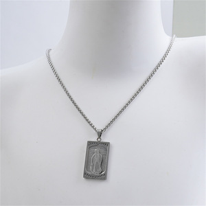 Collana senza appannamento senza sbiadimento medaglia vergine maria in acciaio inox piazza spagnola Bibbia del signore versetto collana di nostra signora Guadalupe - Product Image 5