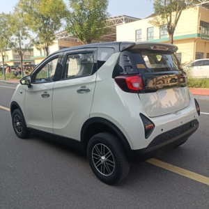 NUEN Mini Auto Eléctrico de Cinco Puertas y Cuatro Asientos, Vehículo Eléctrico Compacto de Nueva Energía para Desplazamientos Urbanos - Product Image 4