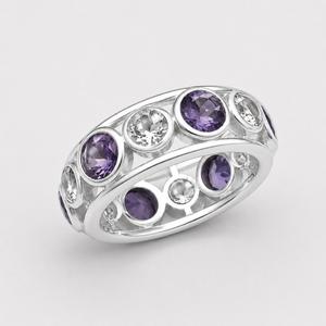 Anillo de Plata de Ley 925 con Amatista - Banda de Eternidad con Amatista y Topacio Blanco Alternados - Product Image 6