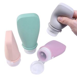 Kit de bouteilles de voyage en silicone compressibles approuvé par la TSA, accessoires de voyage écologiques, ensemble de bouteilles de voyage vides pour shampoing et articles de toilette - Product Image 2