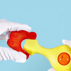 Productos <span class=keywords><strong>de</strong></span> tendencia 2024 recién llegados mordedor <span class=keywords><strong>de</strong></span> silicona <span class=keywords><strong>para</strong></span> <span class=keywords><strong>bebés</strong></span> sonajero y masticar <span class=keywords><strong>juguetes</strong></span> sensoriales <span class=keywords><strong>para</strong></span> <span class=keywords><strong>bebés</strong></span> <span class=keywords><strong>de</strong></span> grado alimenticio <span class=keywords><strong>para</strong></span> <span class=keywords><strong>bebés</strong></span> <span class=keywords><strong>de</strong></span> 3 a 24 <span class=keywords><strong>meses</strong></span> - Product Image 4