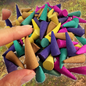 Conos de Incienso Premium de Artesanía India Tradicional, Agarbatti Ecológico de Madera con Aroma a Salvia Blanca, Palo Santo y Sangre de Dragón, 5 kg - Product Image 2