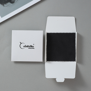 Paños de Limpieza de Joyería de Plata con Logotipo Personalizado, Paño de Microfibra para Limpiar Anillos y Collares, Limpiador de Joyería Envasado Individualmente - Product Image 1