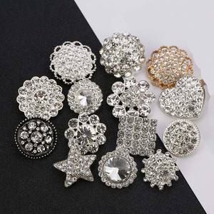 卸売カスタマイズ10mm 12mm 15mm 22mmレディースファッションラインストーンクリスタルダイヤモンド金属製ダウンホールシャンクソーイングボタン - Product Image 1