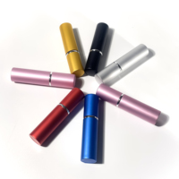 Vente en gros de flacons de parfum en verre de luxe de 5 ml, format voyage, colorés, vides, avec vaporisateur et emballage